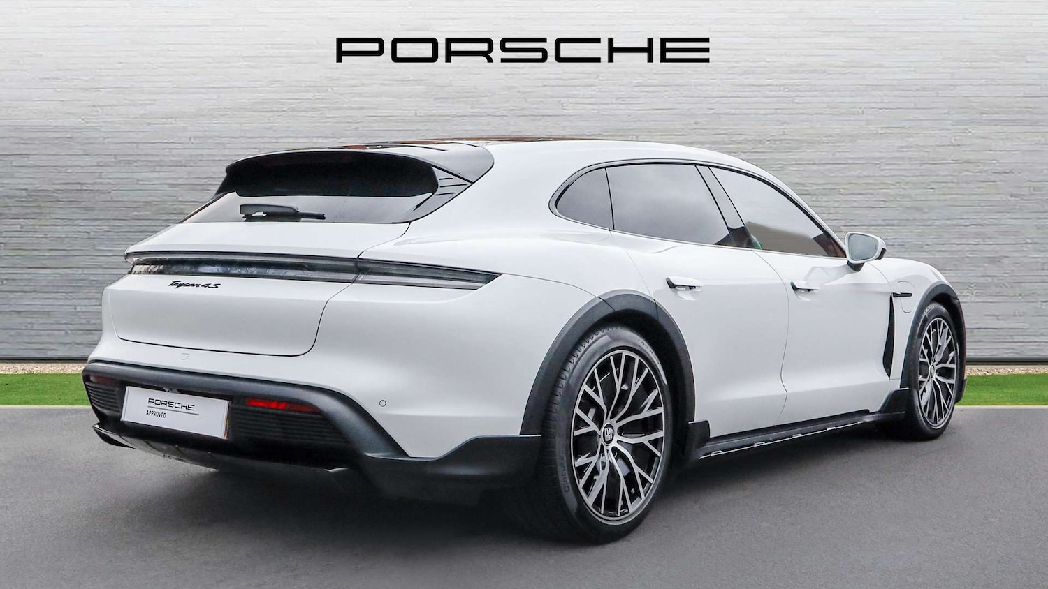 Used Porsche Taycan 2022 for sale - 76692136: Photo 3