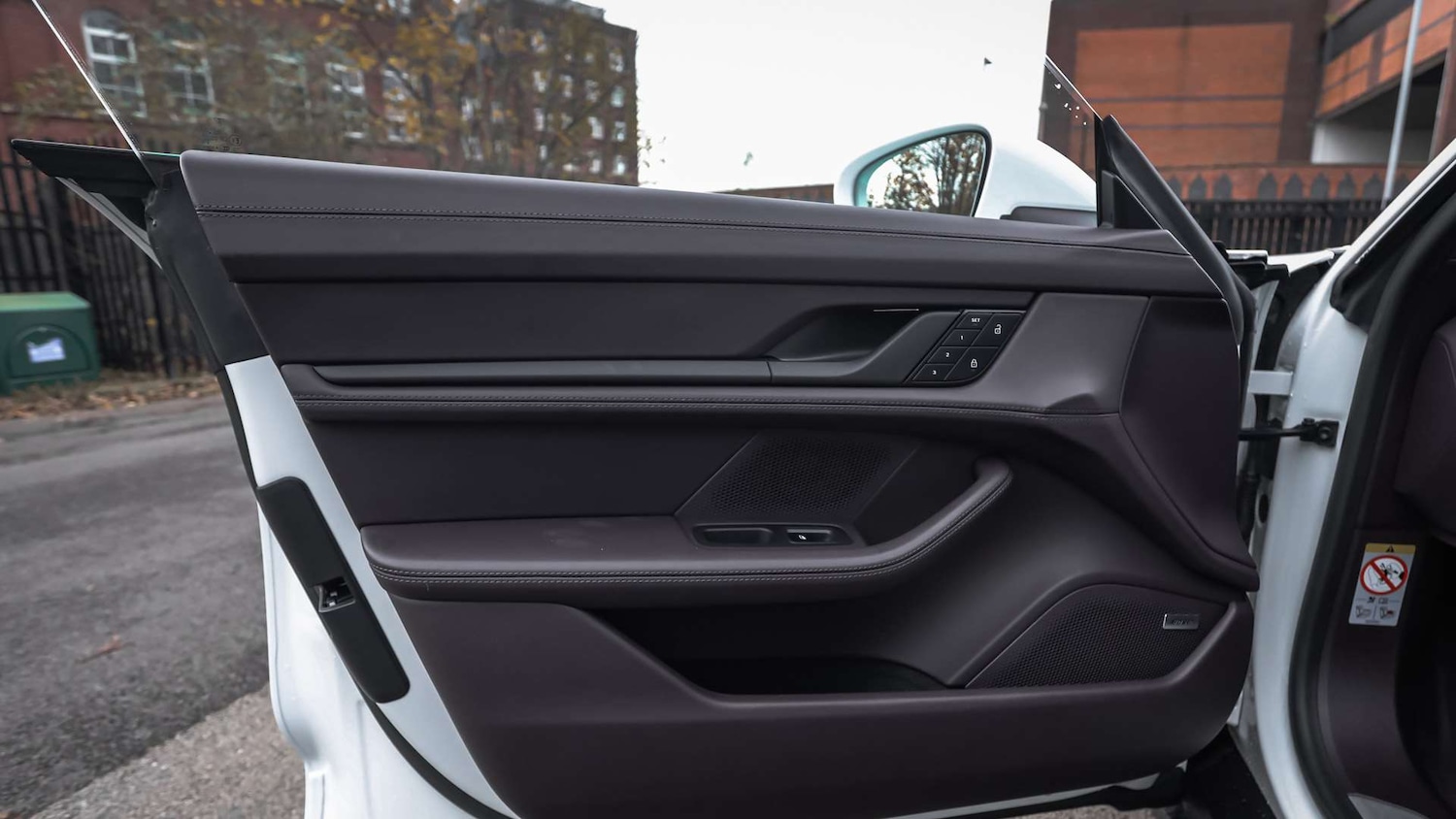 Used Porsche Taycan 2022 for sale - 76692136: Photo 32