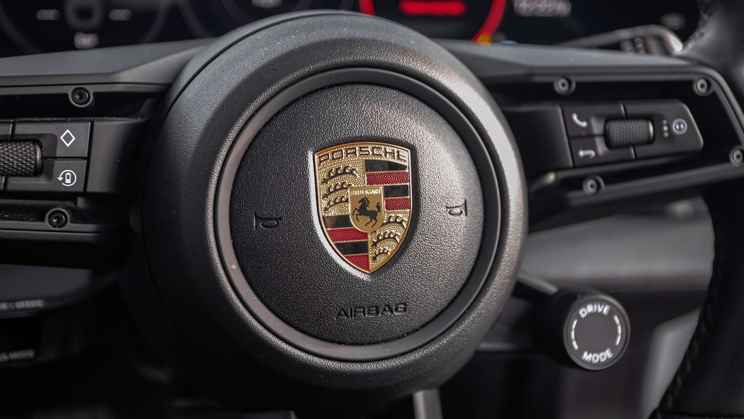 Used Porsche Taycan 2023 for sale - 76034763: Photo 25