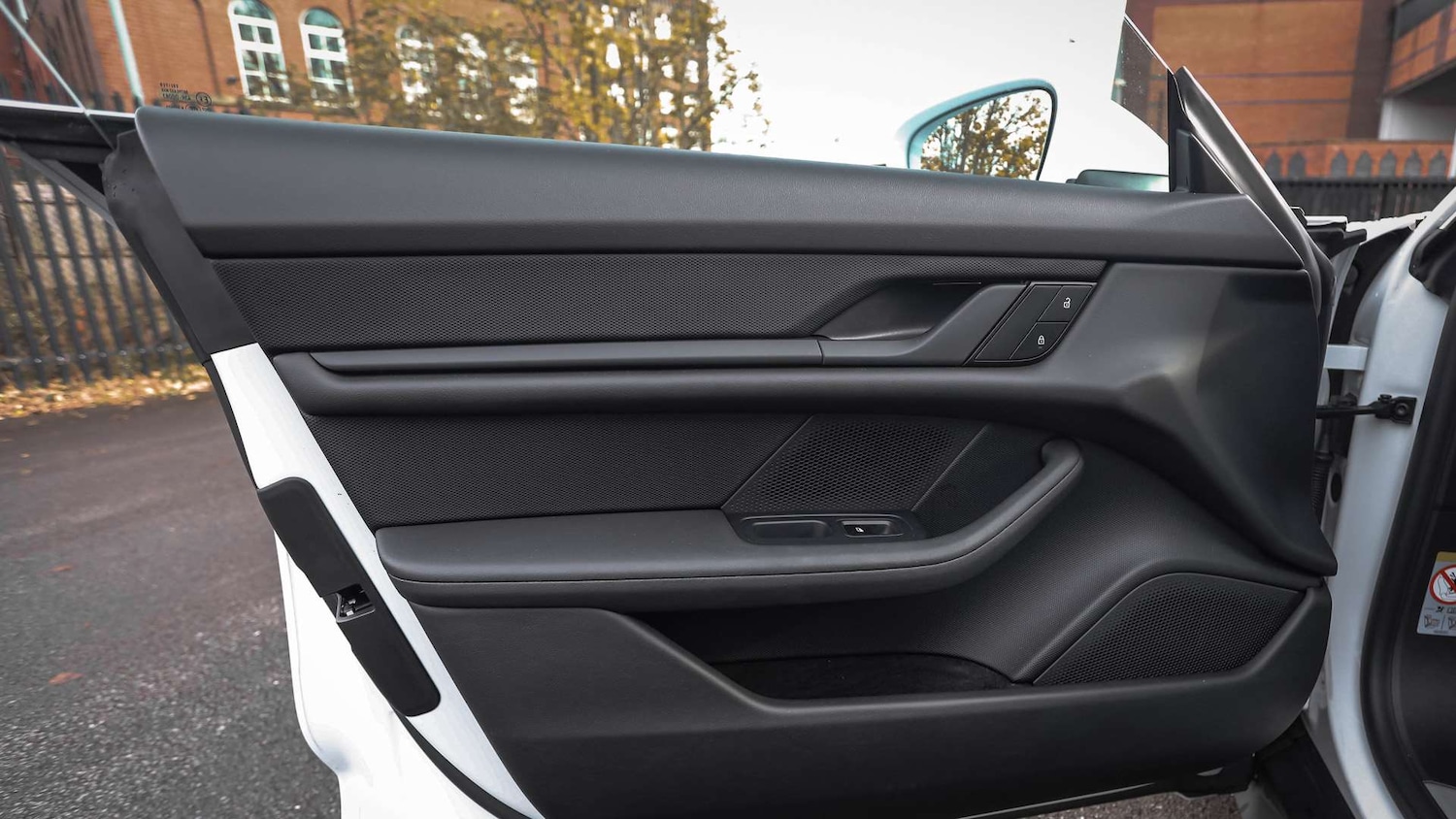 Used Porsche Taycan 2023 for sale - 76034763: Photo 29