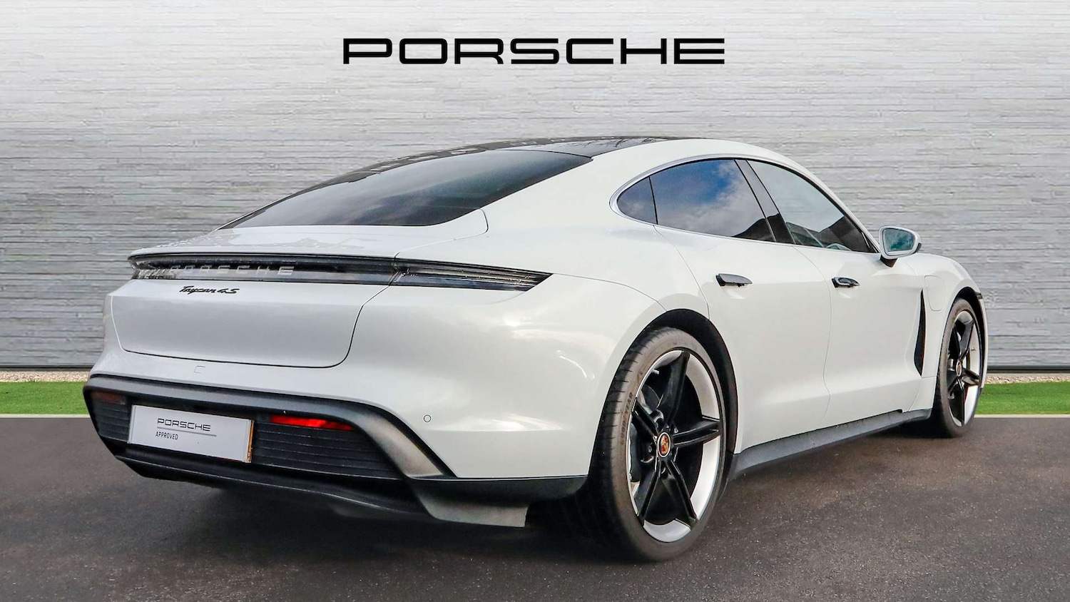 Used Porsche Taycan 2023 for sale - 76034763: Photo 3