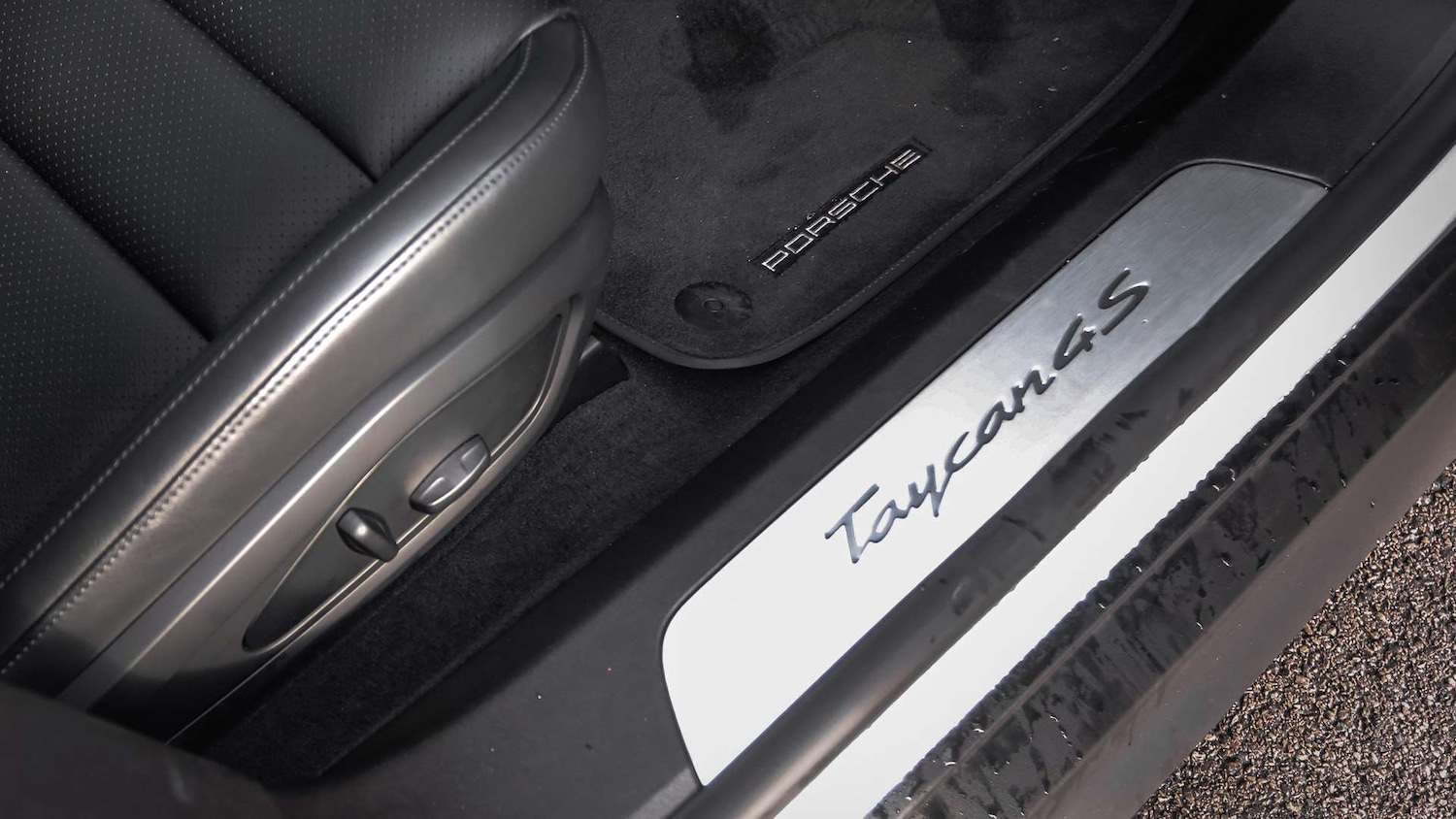 Used Porsche Taycan 2023 for sale - 76034763: Photo 31