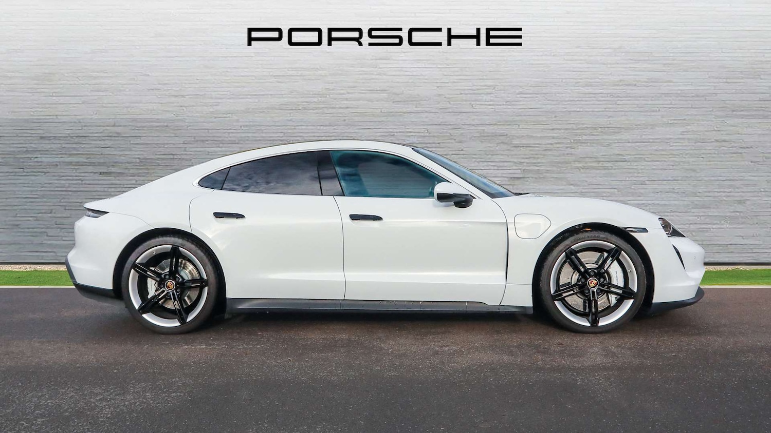 Used Porsche Taycan 2023 for sale - 76034763: Photo 7