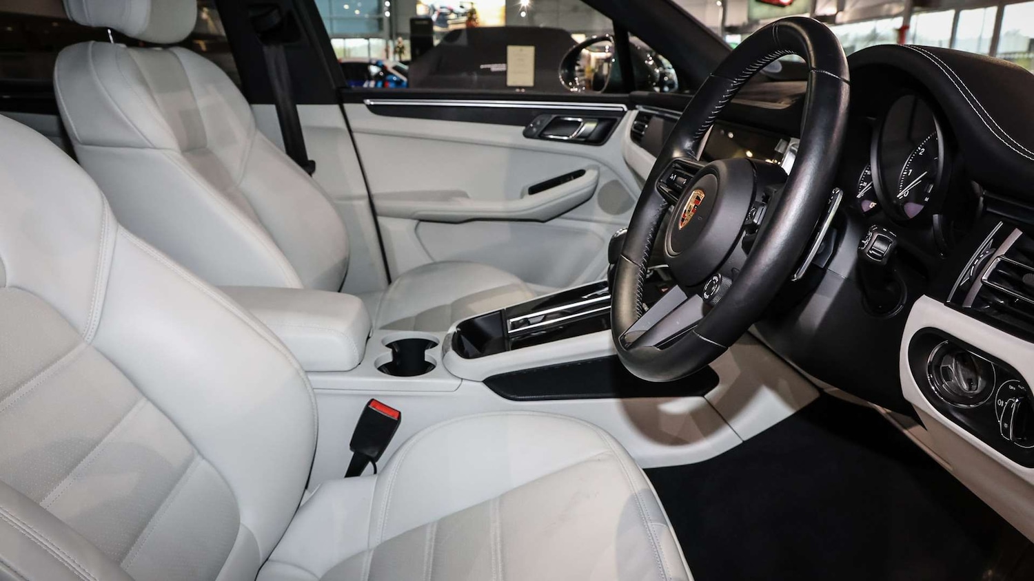 Used Porsche Macan 2024 for sale - 77158627: Photo 12