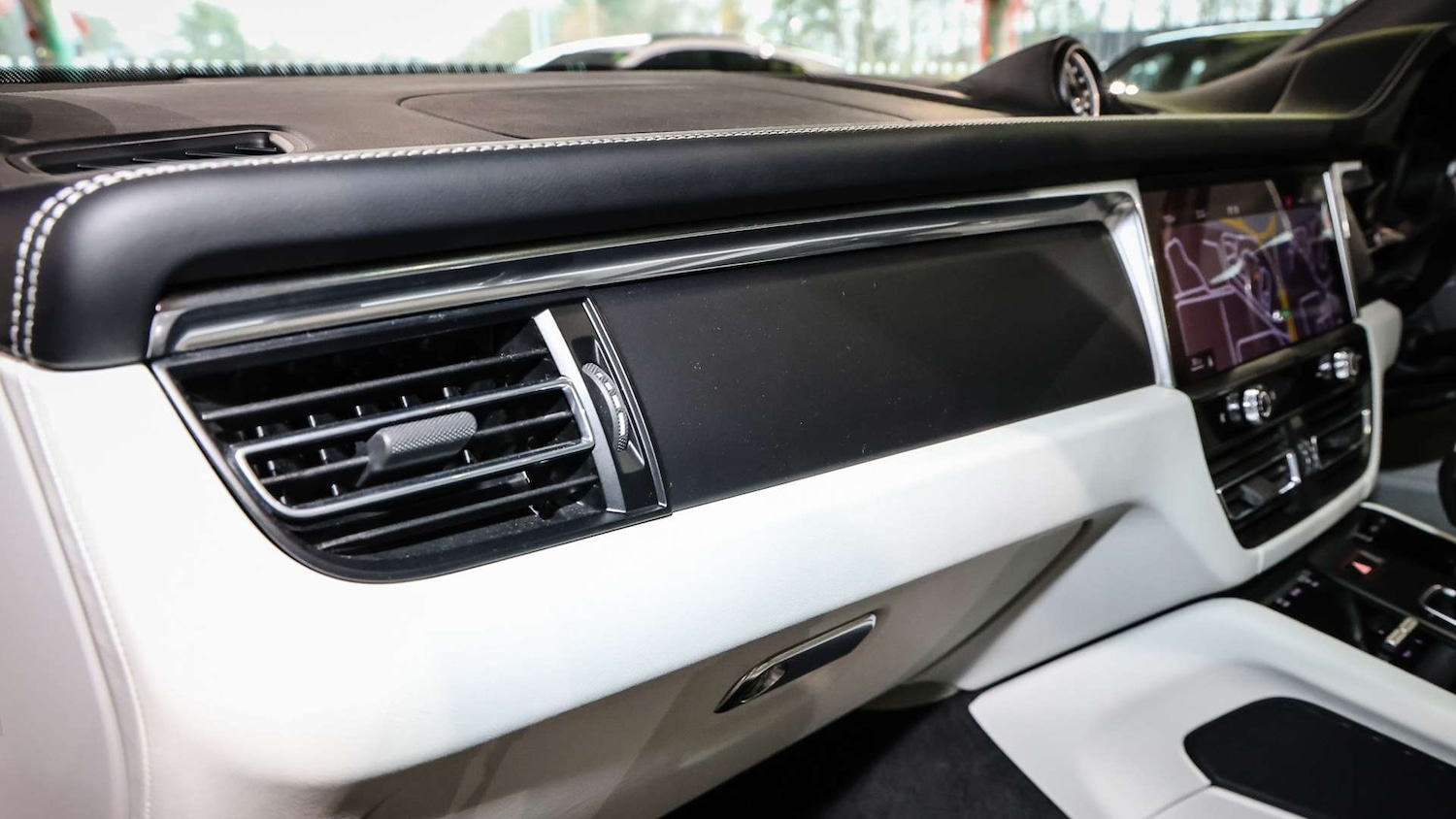 Used Porsche Macan 2024 for sale - 77158627: Photo 23