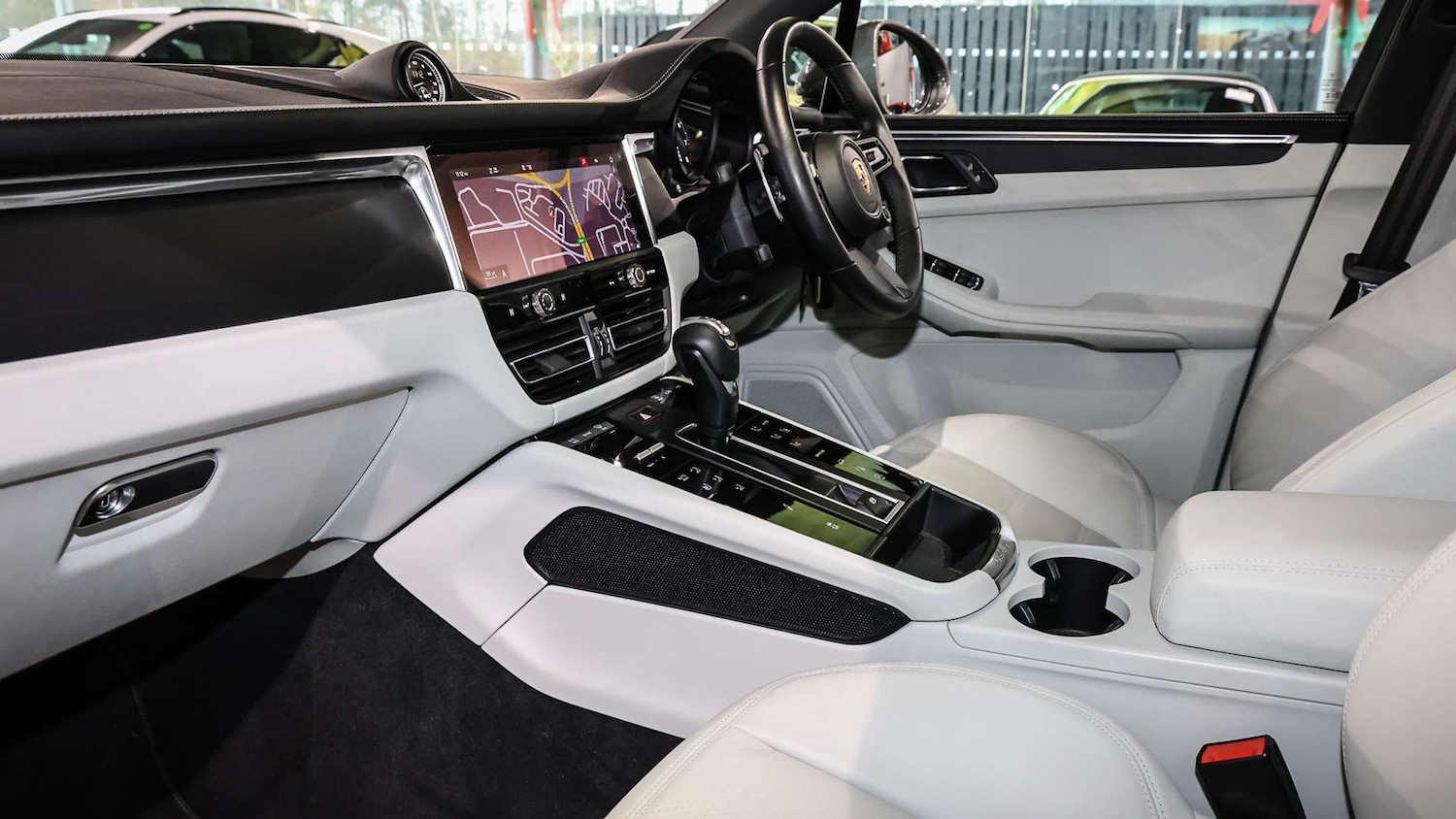 Used Porsche Macan 2024 for sale - 77158627: Photo 5