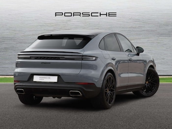 Used Porsche Cayenne 2023 for sale - 78707543: Photo