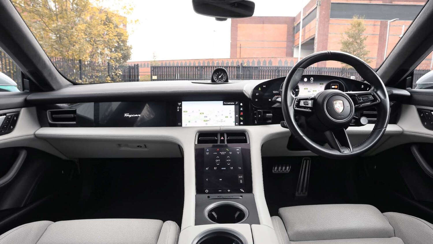 Used Porsche Taycan 2023 for sale - 76230352: Photo 11