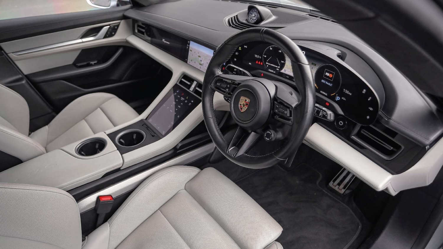 Used Porsche Taycan 2023 for sale - 76230352: Photo 12