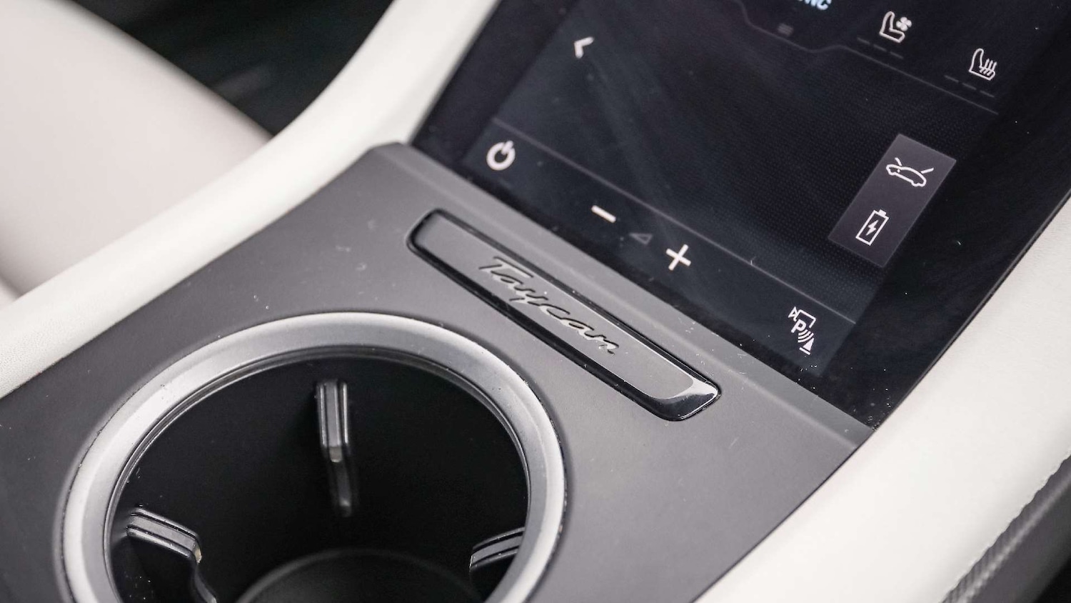 Used Porsche Taycan 2023 for sale - 76230352: Photo 16