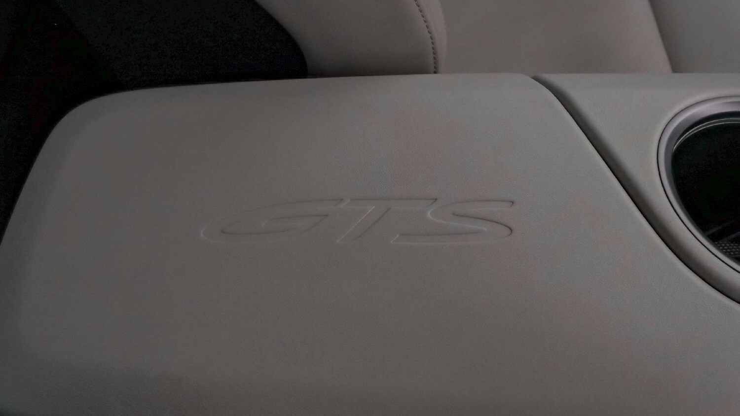 Used Porsche Taycan 2023 for sale - 76230352: Photo 17