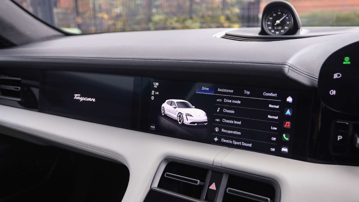 Used Porsche Taycan 2023 for sale - 76230352: Photo 22