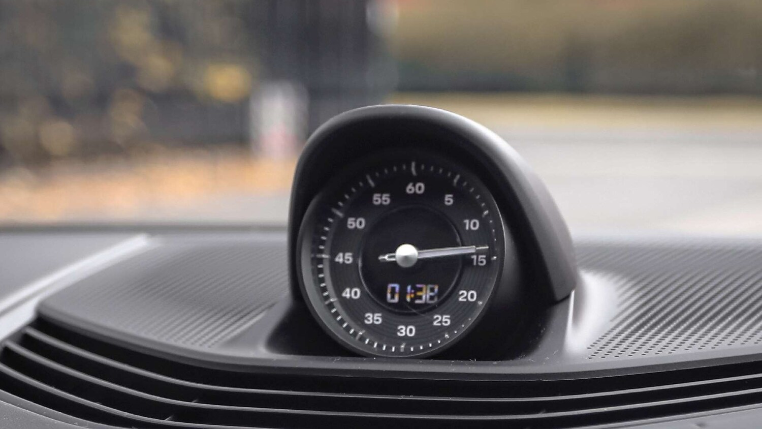 Used Porsche Taycan 2023 for sale - 76230352: Photo 30