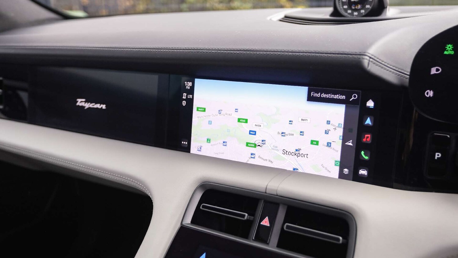 Used Porsche Taycan 2023 for sale - 76230352: Photo 31