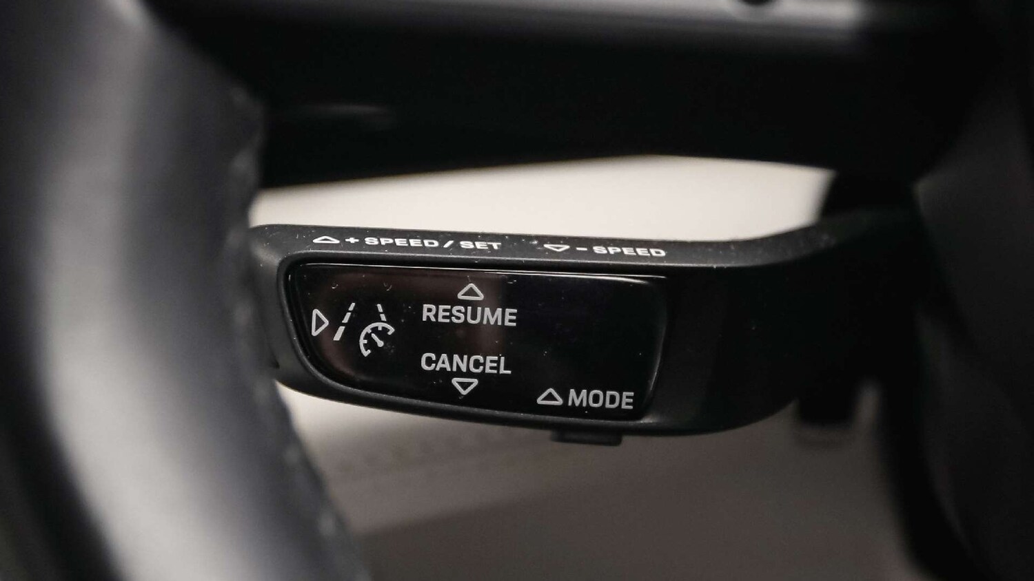 Used Porsche Taycan 2023 for sale - 76230352: Photo 33