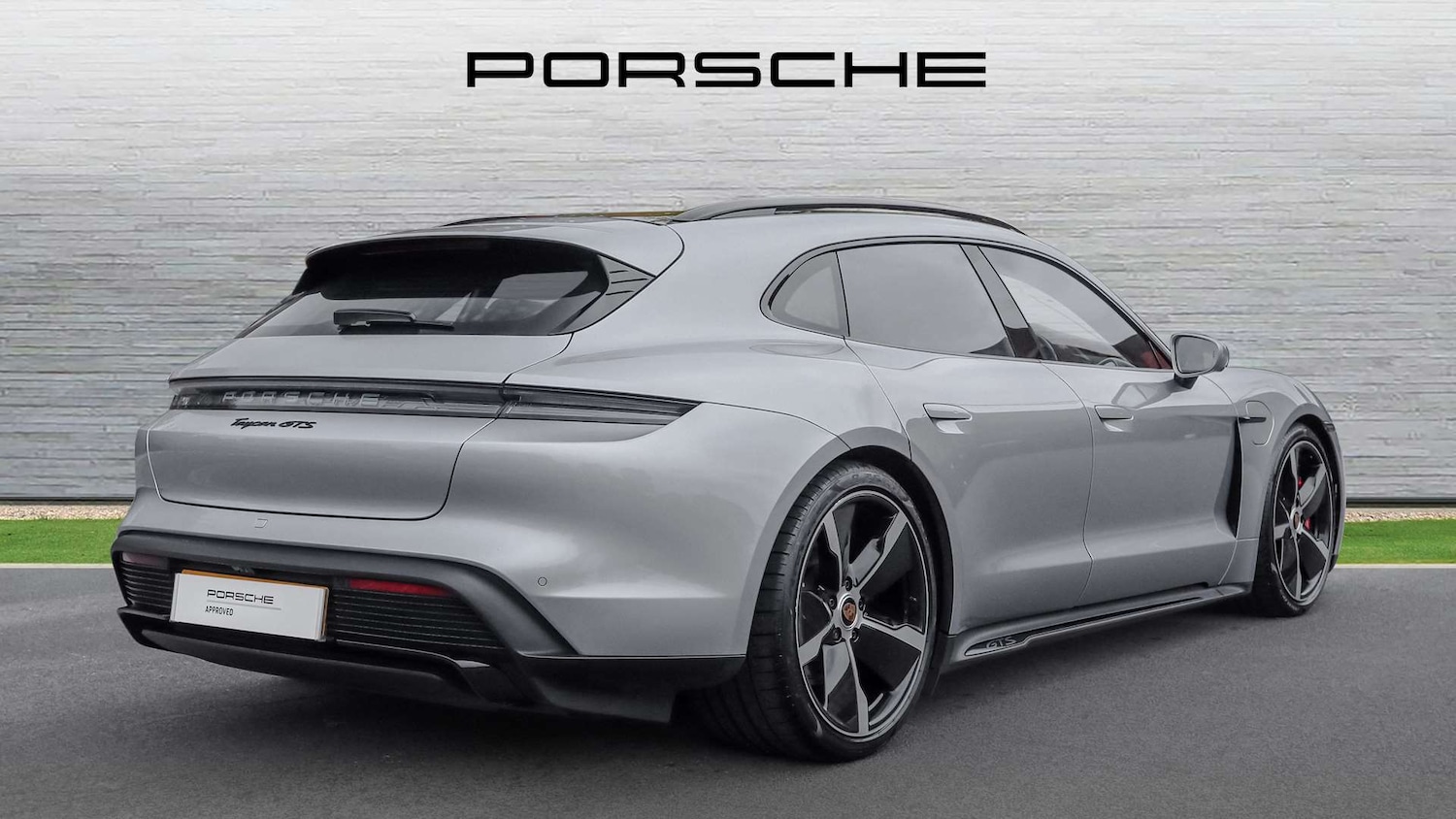 Used Porsche Taycan 2023 for sale - 76230352: Photo 4