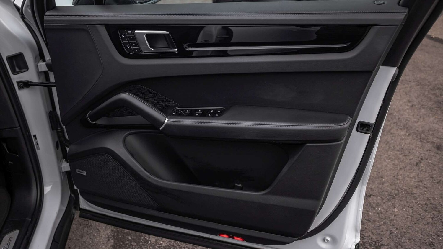 Used Porsche Cayenne 2023 for sale - 77842396: Photo 22