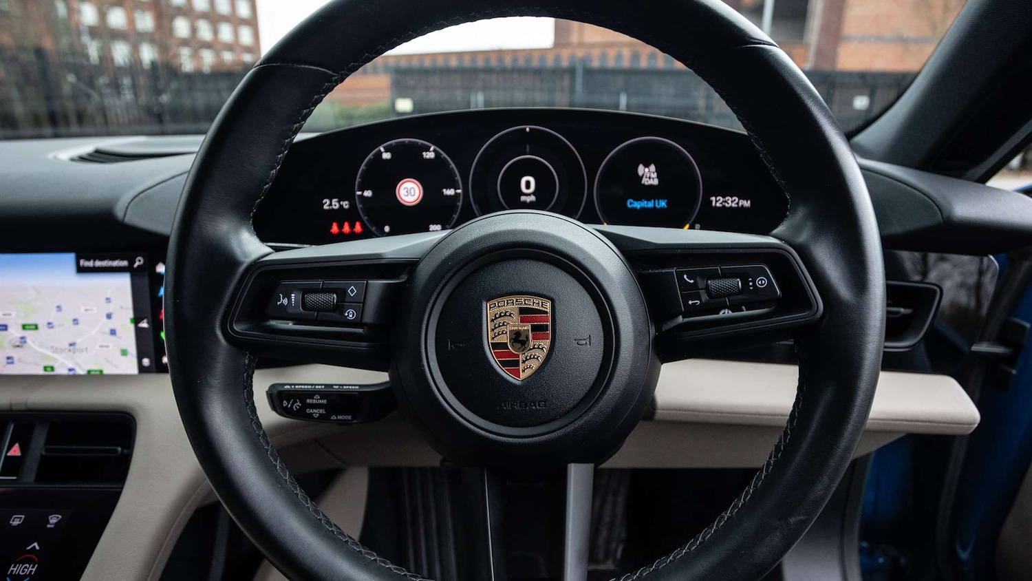 Used Porsche Taycan 2023 for sale - 77044178: Photo 10