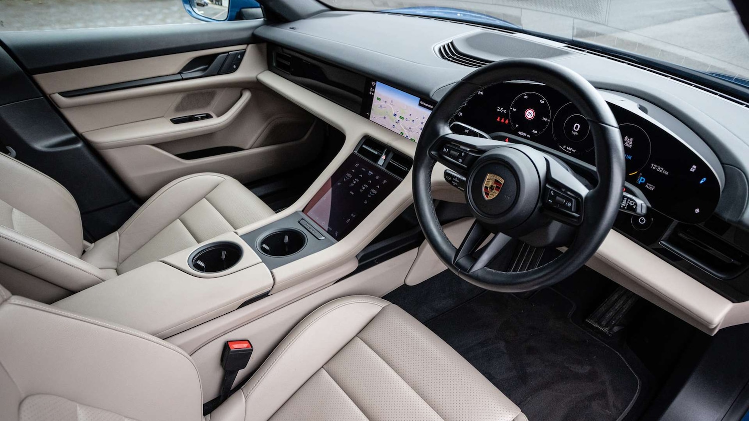 Used Porsche Taycan 2023 for sale - 77044178: Photo 12