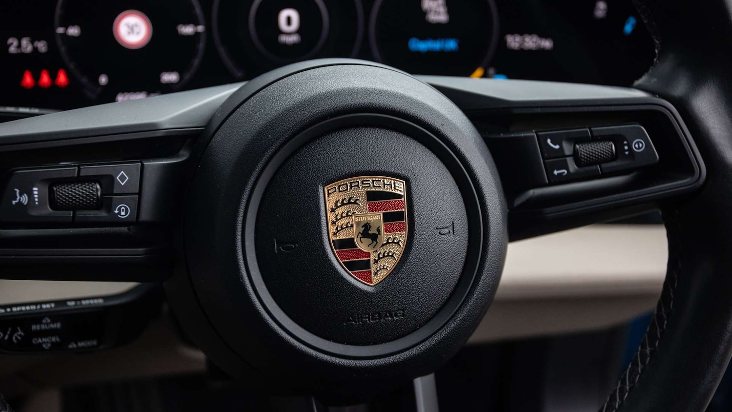 Used Porsche Taycan 2023 for sale - 77044178: Photo 20