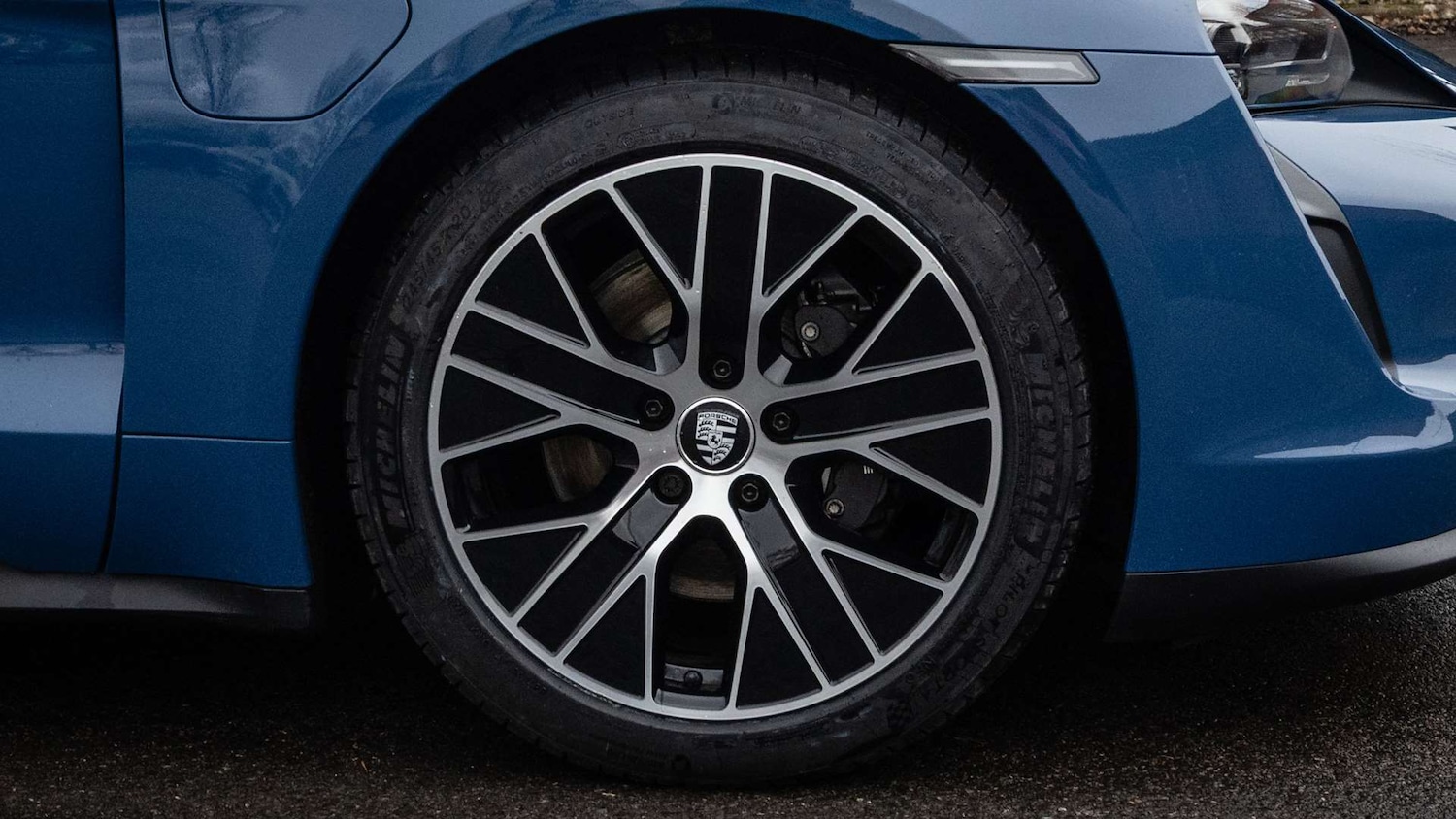 Used Porsche Taycan 2023 for sale - 77044178: Photo 5