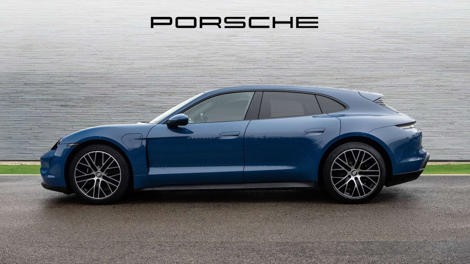 Used Porsche Taycan 2023 for sale - 77044178: Photo 7