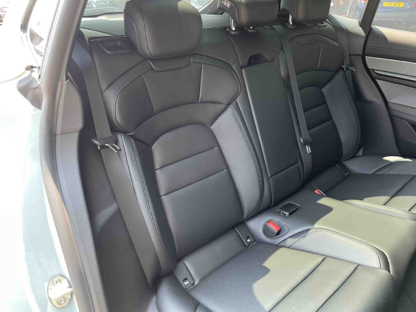 Used Porsche Taycan 2024 for sale - 76705136: Photo 19