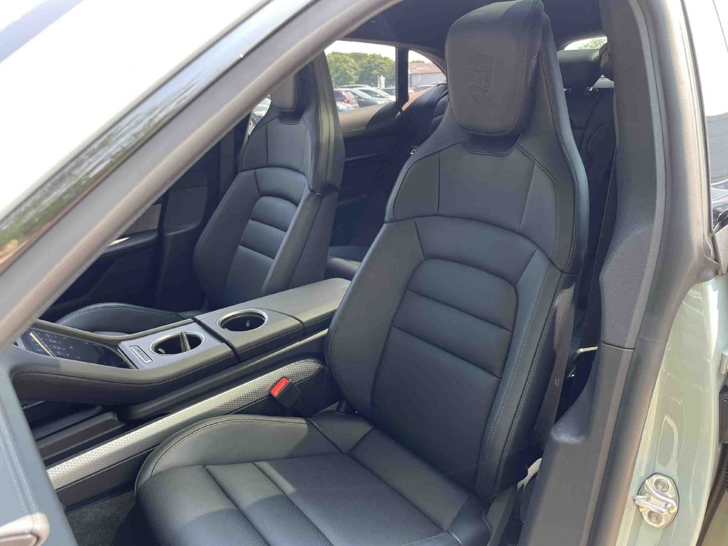 Used Porsche Taycan 2024 for sale - 76705136: Photo 20