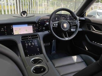 Used Porsche Taycan 2024 for sale - 76705136: Photo