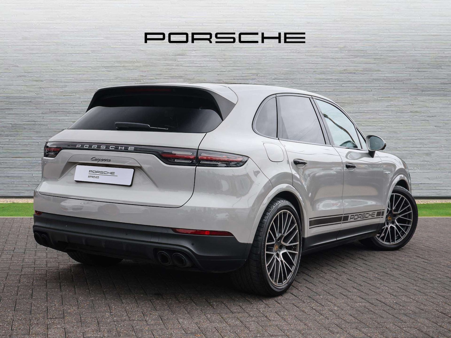 Used Porsche Cayenne 2021 for sale - 76351588: Photo 3