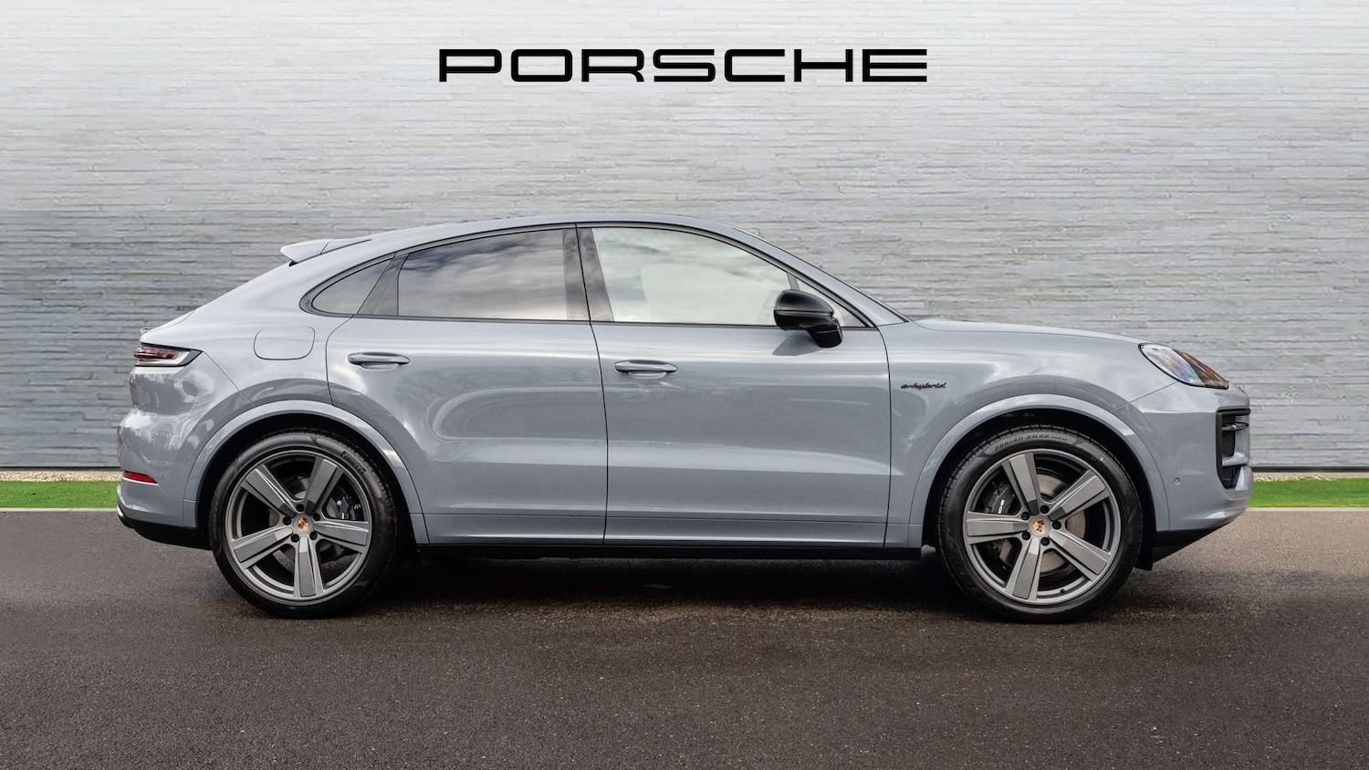 Used Porsche Cayenne 2026 for sale - 77389714: Photo 2