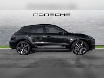 Used Porsche Macan 2025 for sale - 76636712: Photo