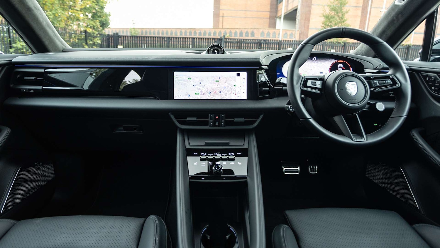 Used Porsche Macan 2025 for sale - 76553063: Photo 11