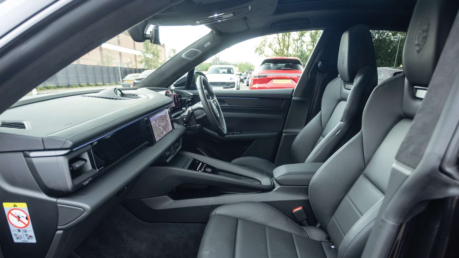 Used Porsche Macan 2025 for sale - 76553063: Photo 13