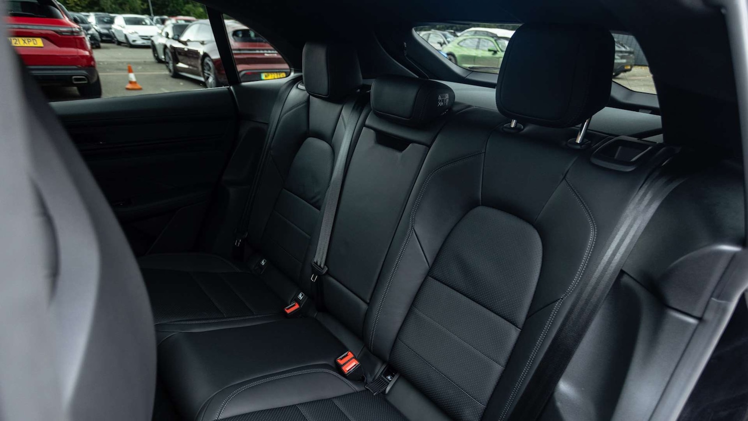 Used Porsche Macan 2025 for sale - 76553063: Photo 14