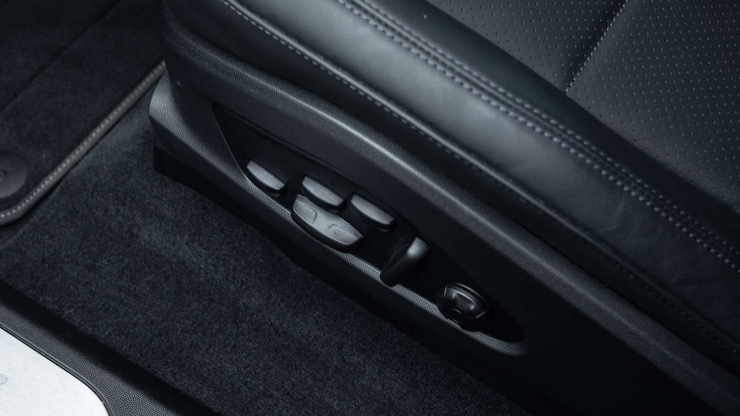 Used Porsche Macan 2025 for sale - 76553063: Photo 31