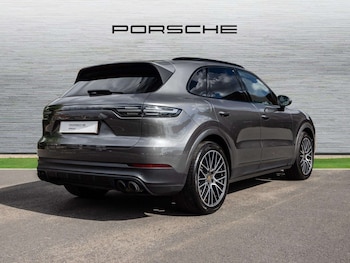 Used Porsche Cayenne 2019 for sale - 75733289: Photo