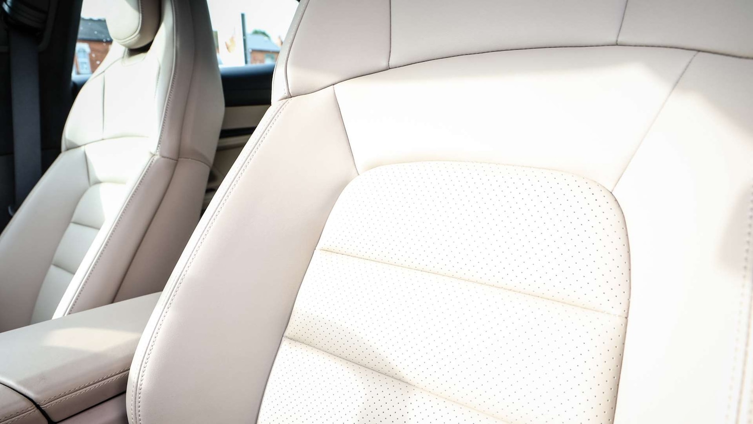 Used Porsche Taycan 2022 for sale - 77158479: Photo 13