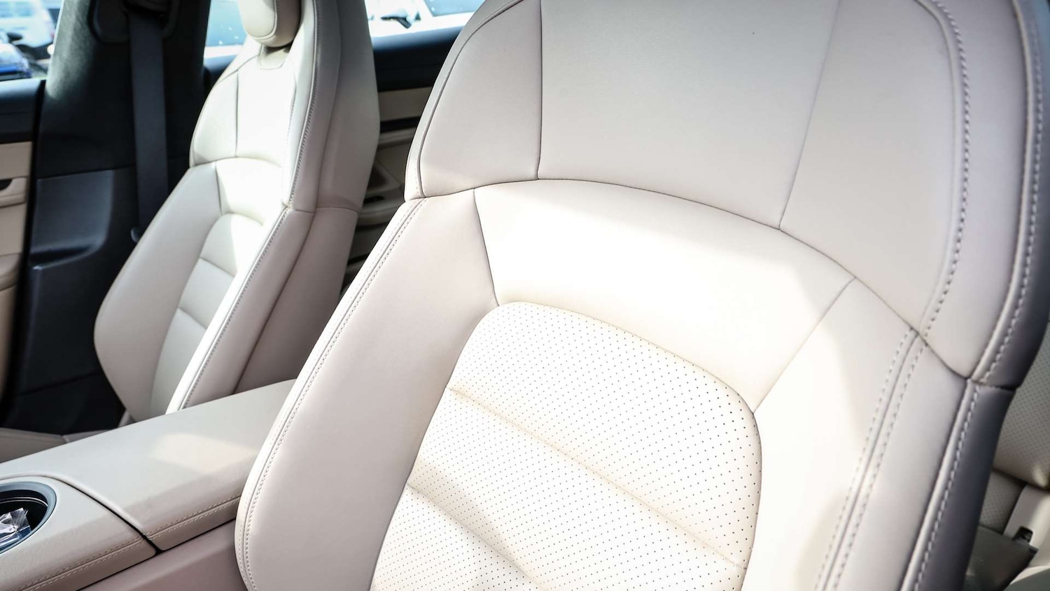 Used Porsche Taycan 2022 for sale - 77158479: Photo 14