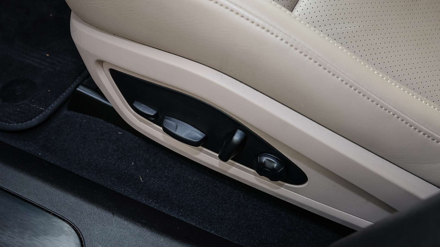 Used Porsche Taycan 2022 for sale - 77158479: Photo 20