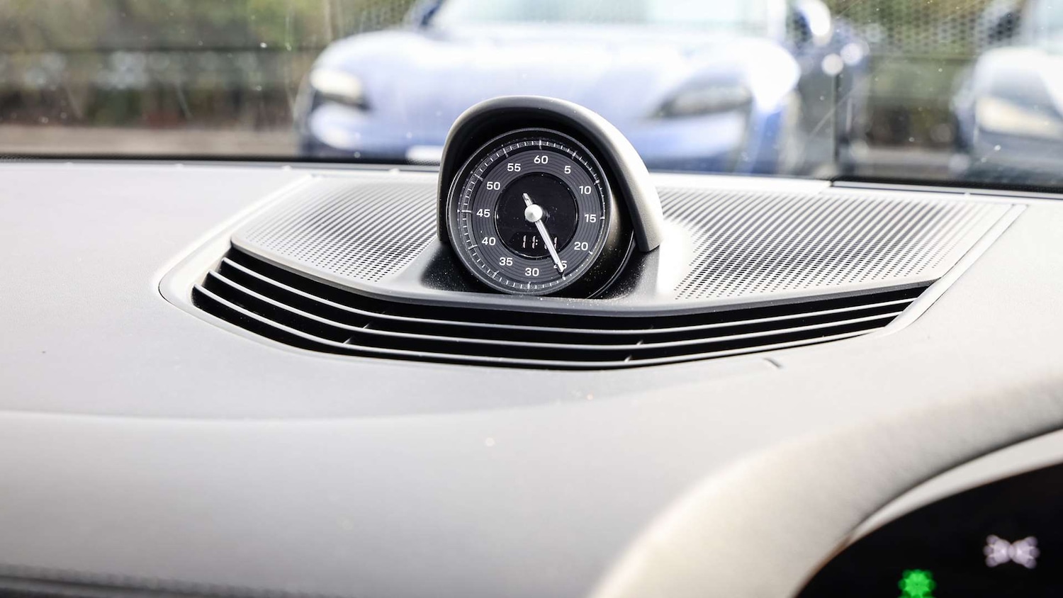 Used Porsche Taycan 2022 for sale - 77158479: Photo 35