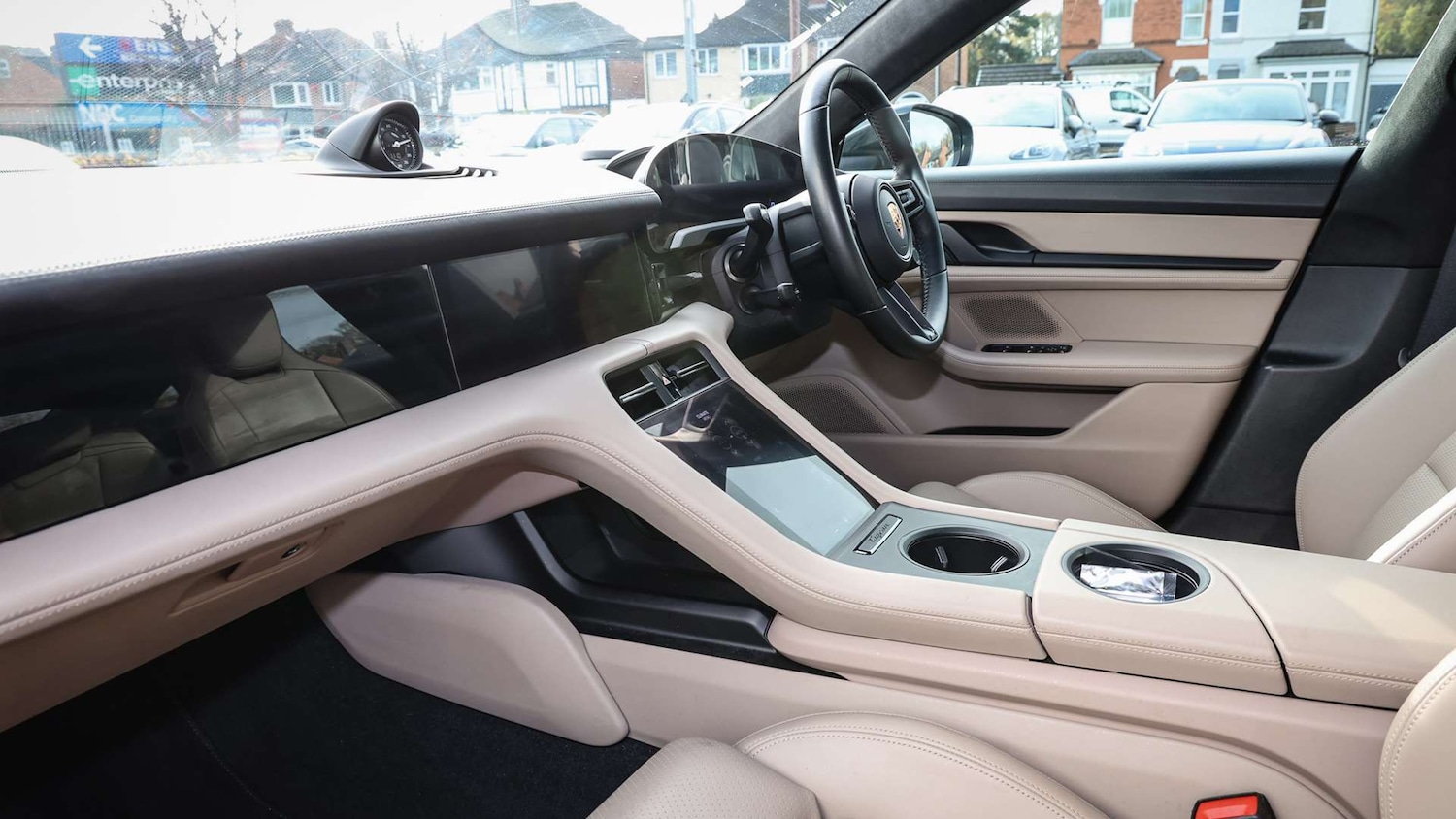 Used Porsche Taycan 2022 for sale - 77158479: Photo 5