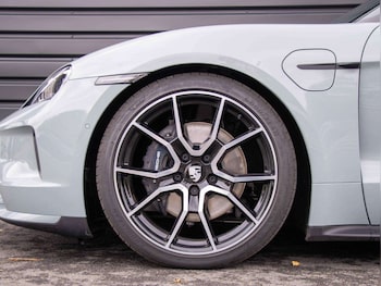 Used Porsche Taycan 2025 for sale - 78089588: Photo