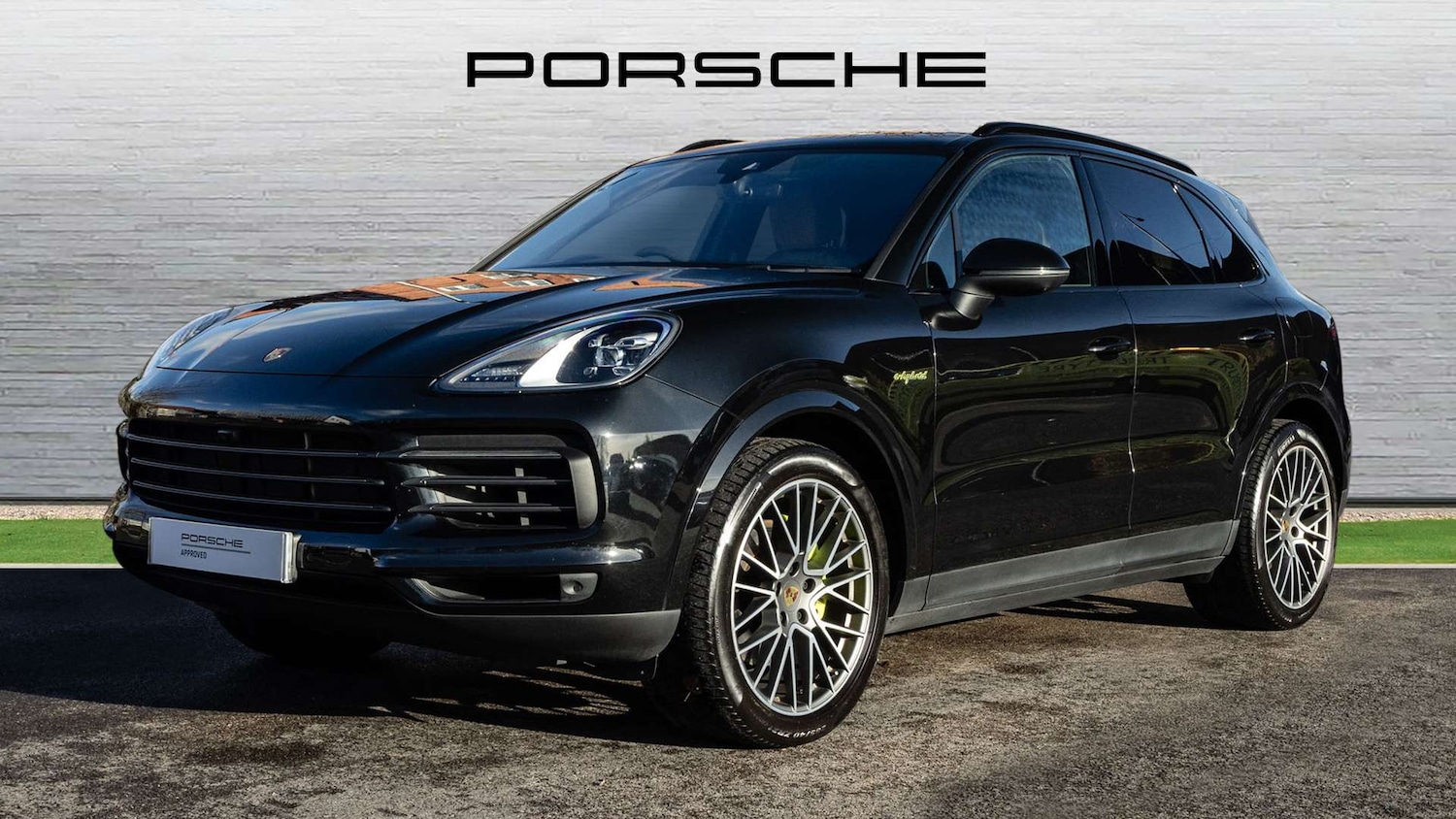 Used Porsche Cayenne 2023 for sale - 76540729: Photo 2