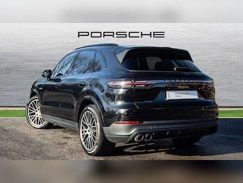 Used Porsche Cayenne 2023 for sale - 76540729: Photo