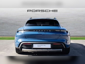 Used Porsche Taycan 2021 for sale - 77741020: Photo