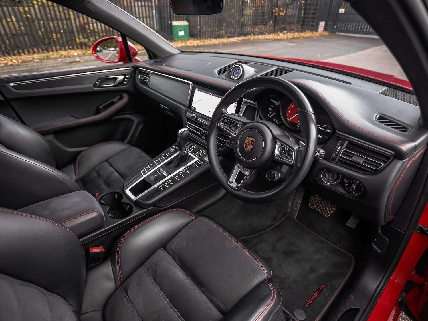 Used Porsche Macan 2020 for sale - 76488194: Photo 11