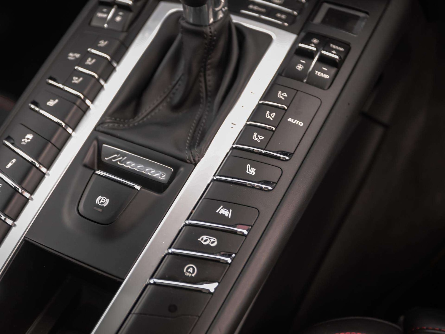 Used Porsche Macan 2020 for sale - 76488194: Photo 24