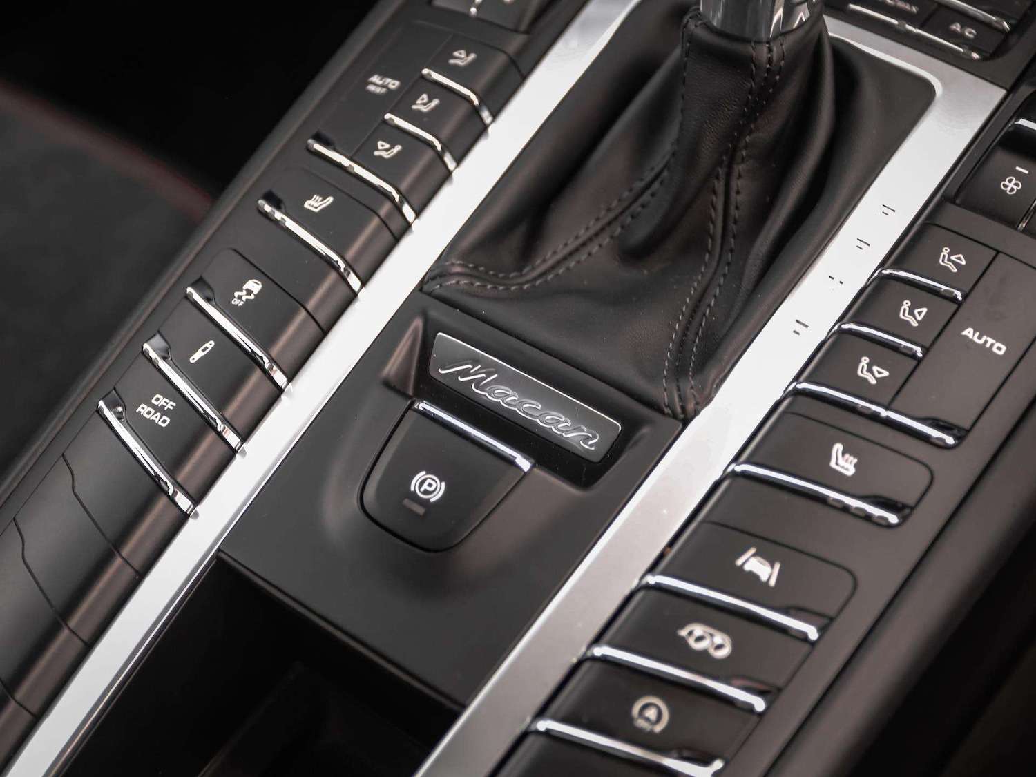 Used Porsche Macan 2020 for sale - 76488194: Photo 25