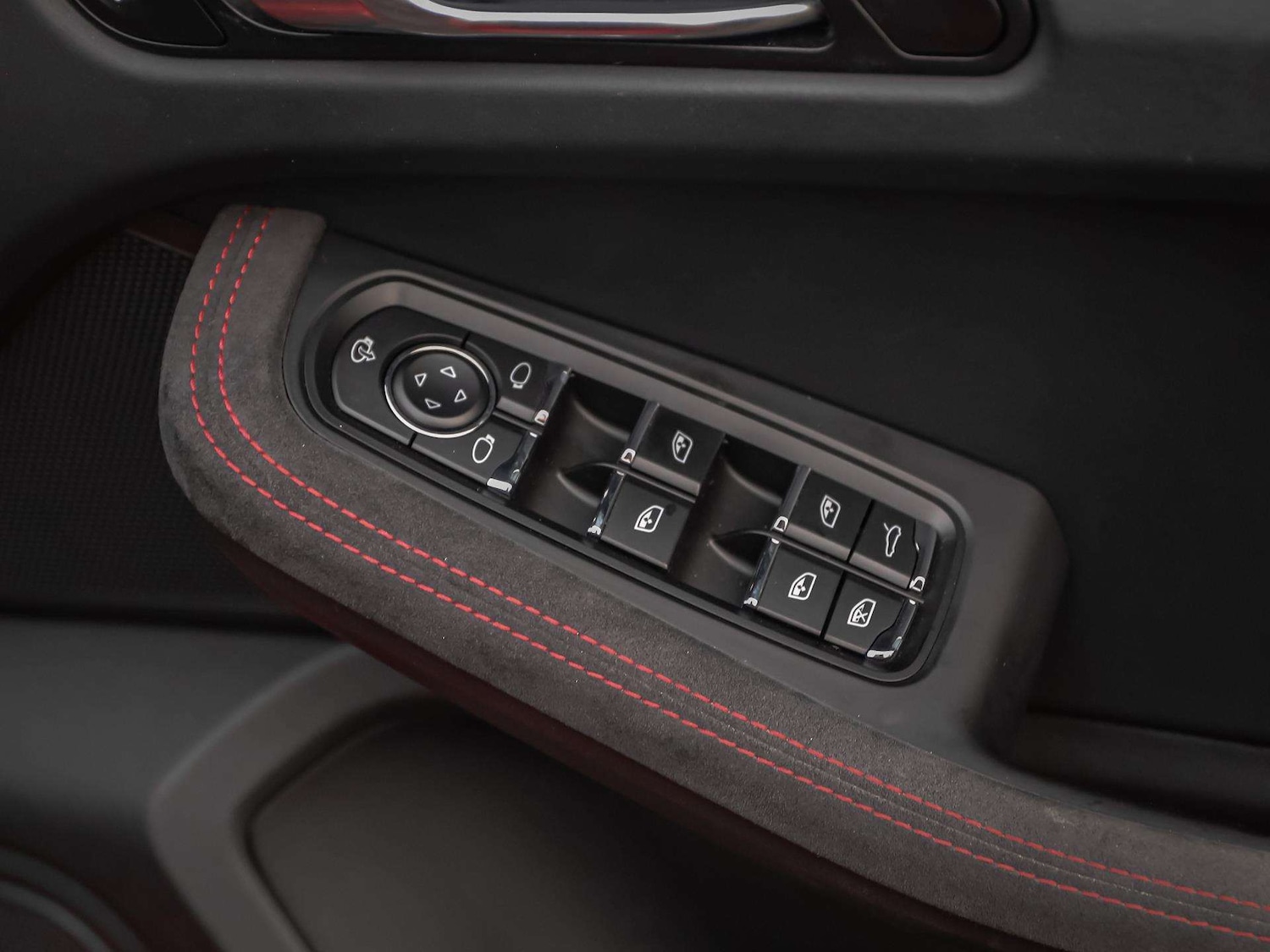 Used Porsche Macan 2020 for sale - 76488194: Photo 27